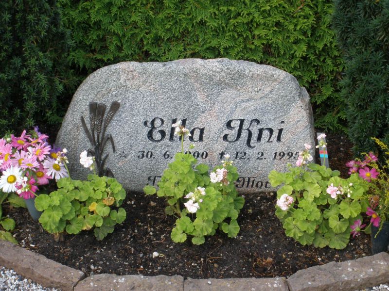 Ella Kni.JPG